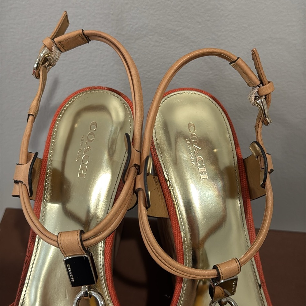 Coach Linden Canvas Wedge size 9 worn 1x - Picture 3 of 12